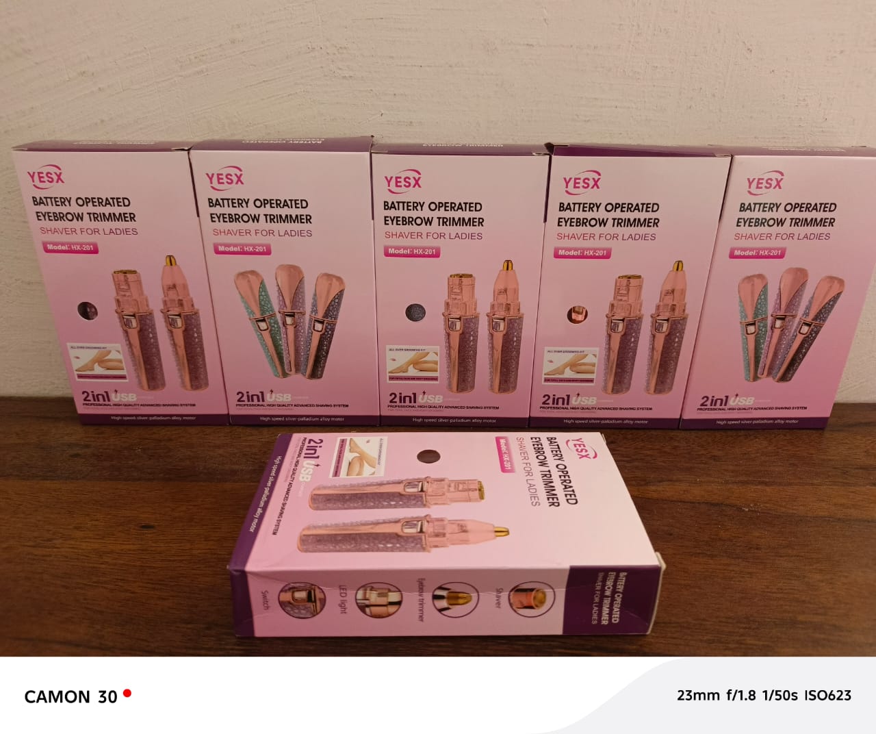 EYEBROW TRIMMER