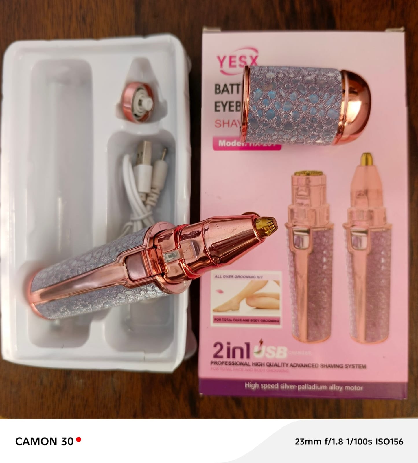 EYEBROW TRIMMER