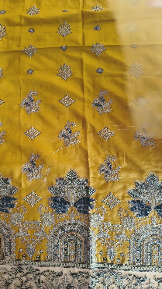 3Pc Lawn Medina Art  Embroiderd with Chiffon Dupatta